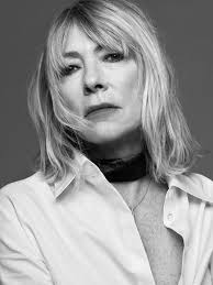 How tall is Kim Gordon?